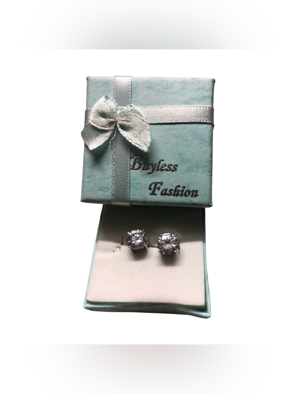 Buyless Fashion Silver Stud Earrings